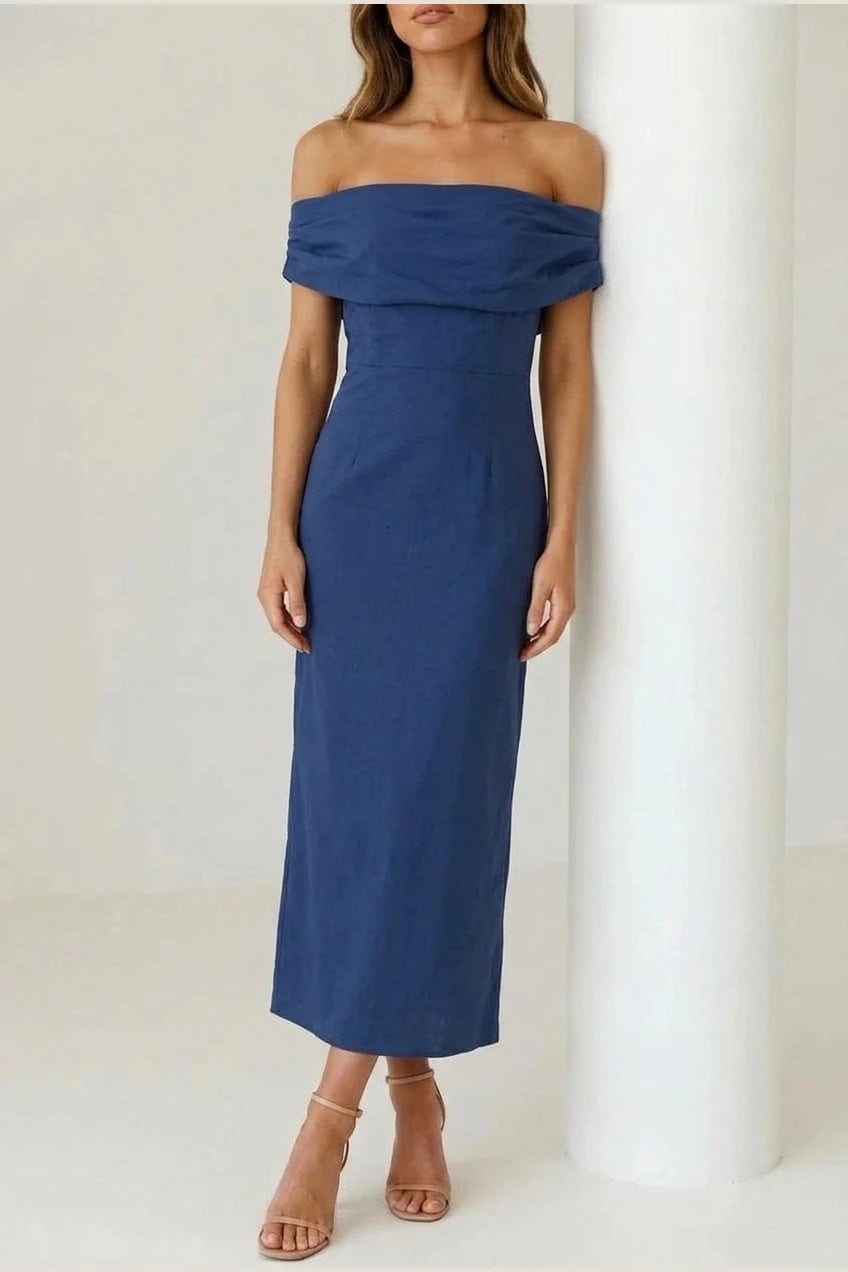 Sleeveless midi dress with a high draped neckline, blouson bodice and a bias cut skirt falling to the ankle._15