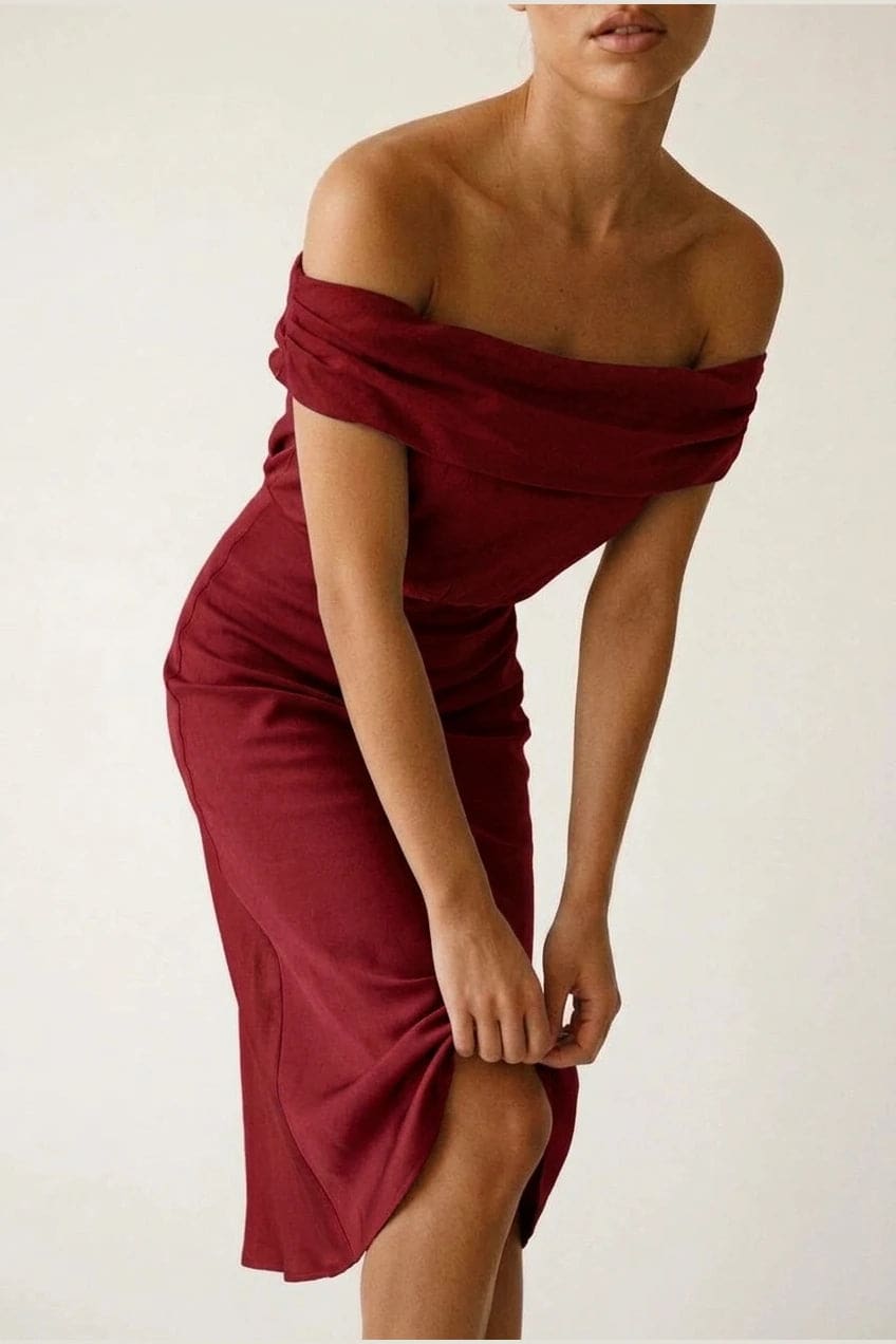 Sleeveless midi dress with a high draped neckline, blouson bodice and a bias cut skirt falling to the ankle._20