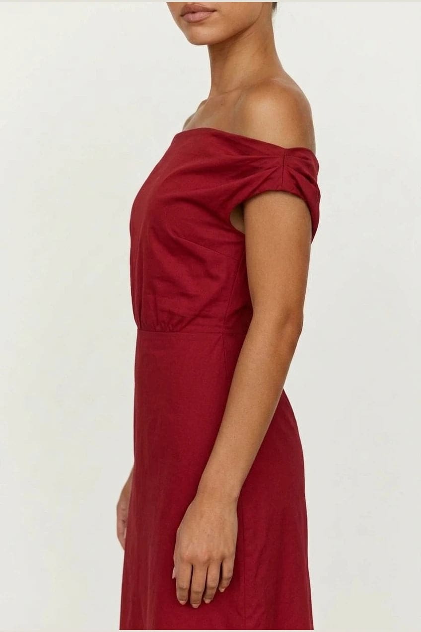 Sleeveless midi dress with a high draped neckline, blouson bodice and a bias cut skirt falling to the ankle._22